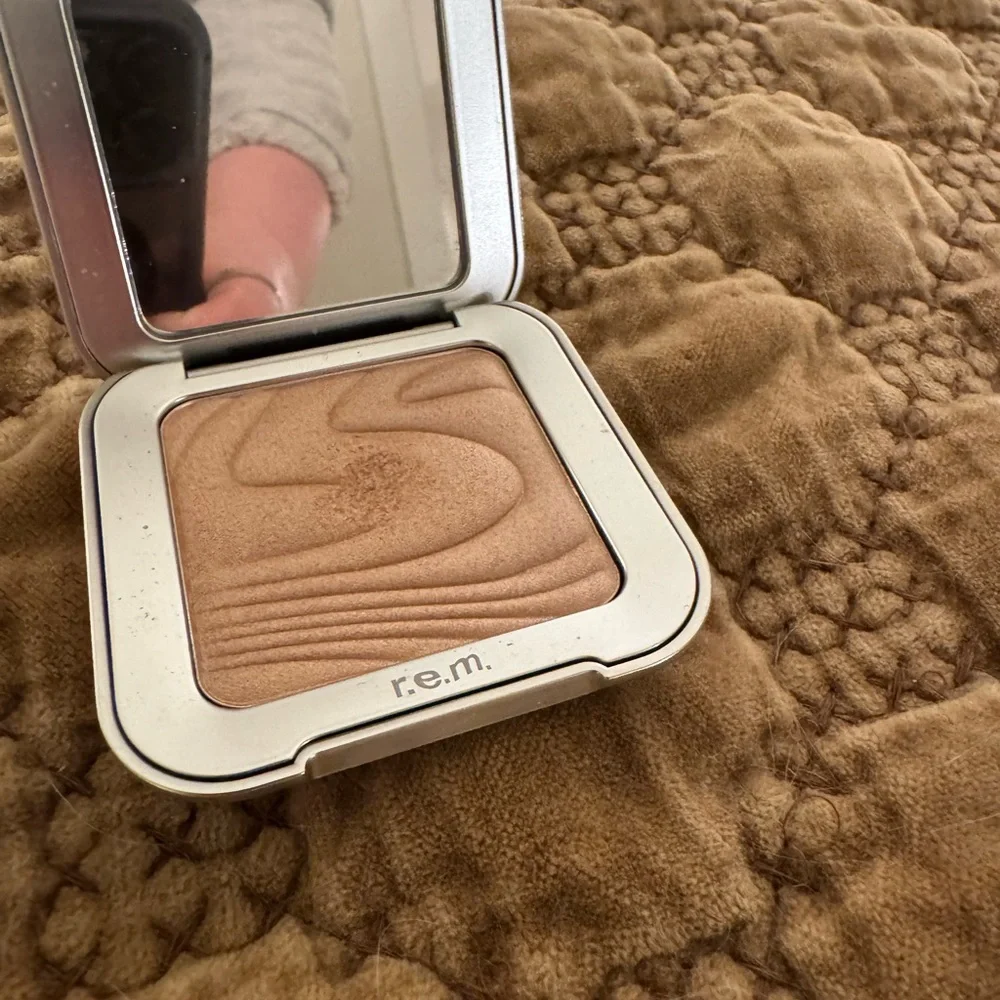 REM Highlighter - Miss Mercury ✨